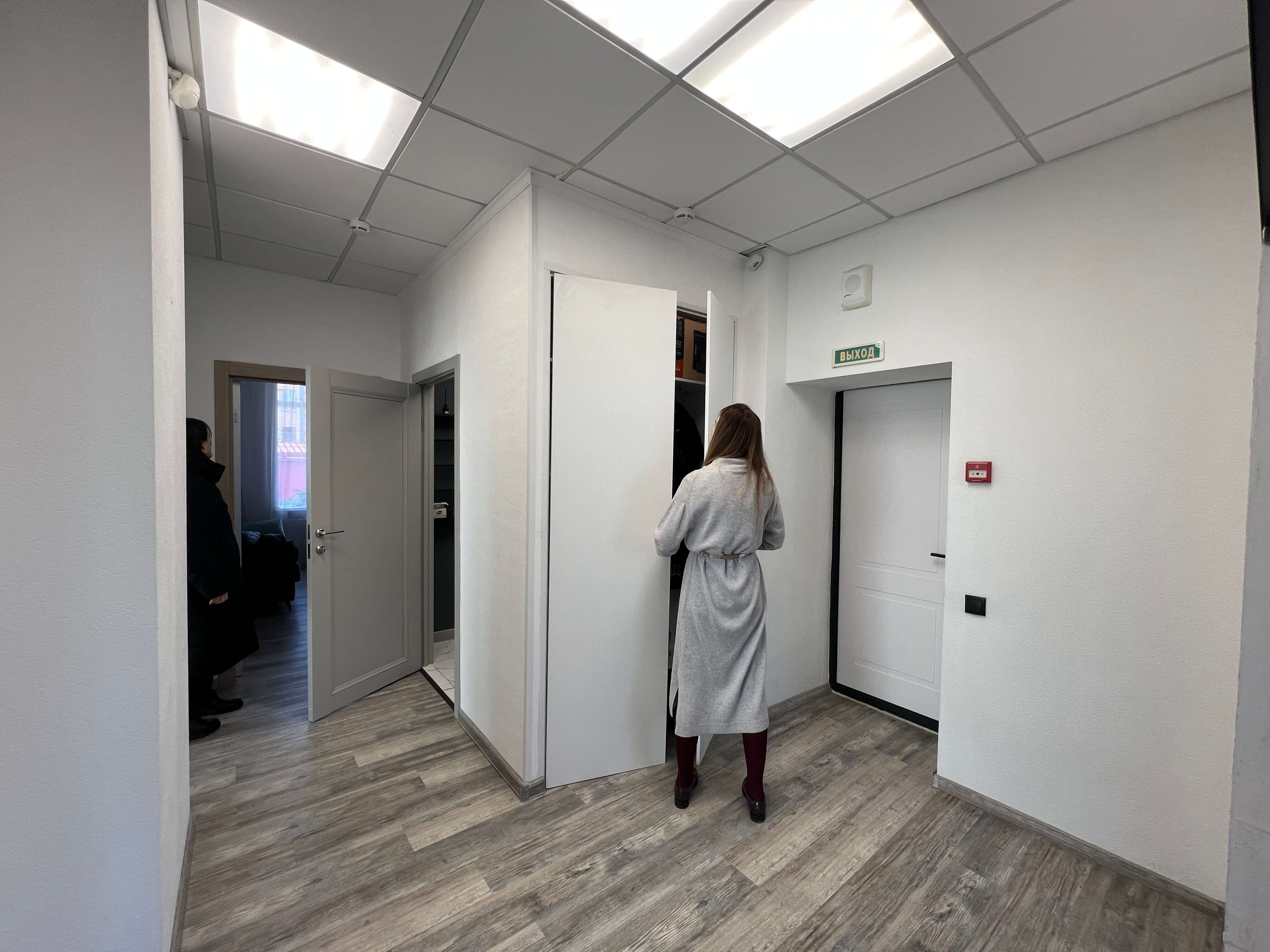 Gallery image